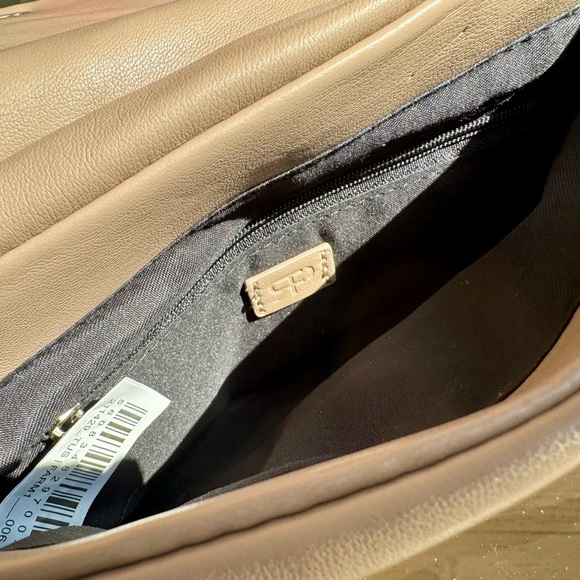 PARFOIS beauty, new camel-color crossbody bag, w silver hardware + chain strap - Picture 4 of 6